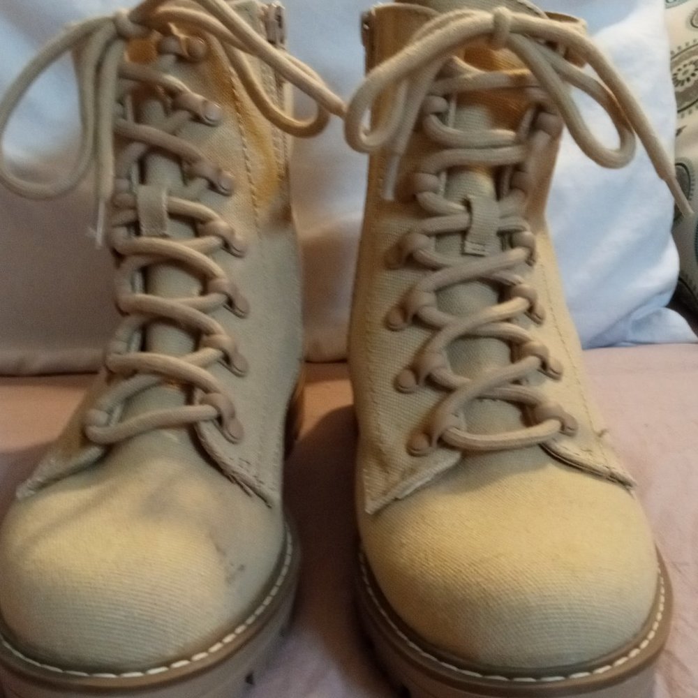 Universal Thread Tan Canvas Combat Boot
